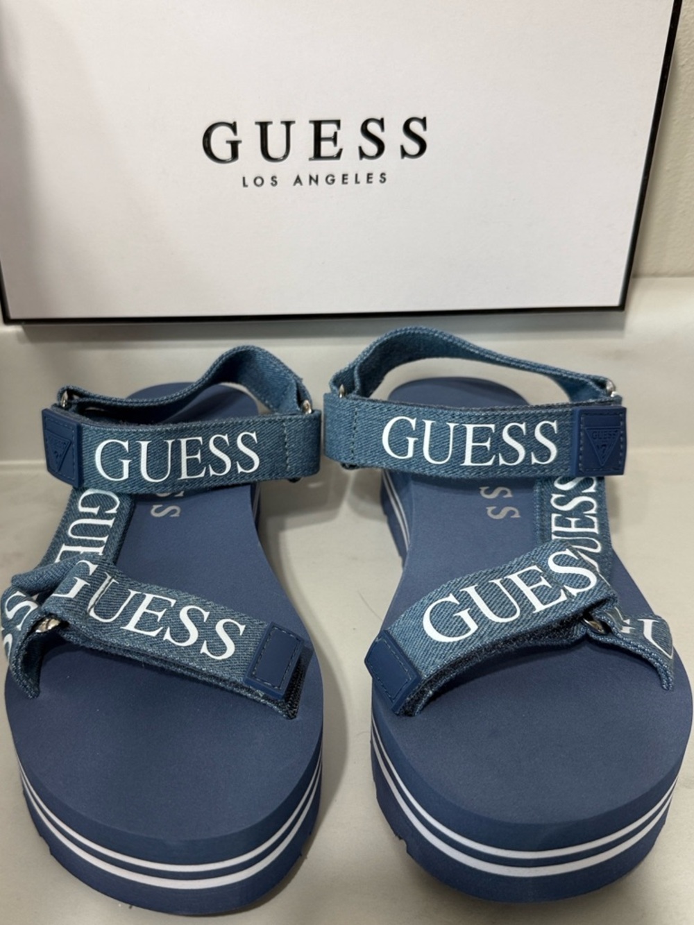 GUESS Women's Avin3